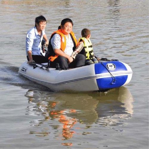 淮南公园游玩充气漂流船